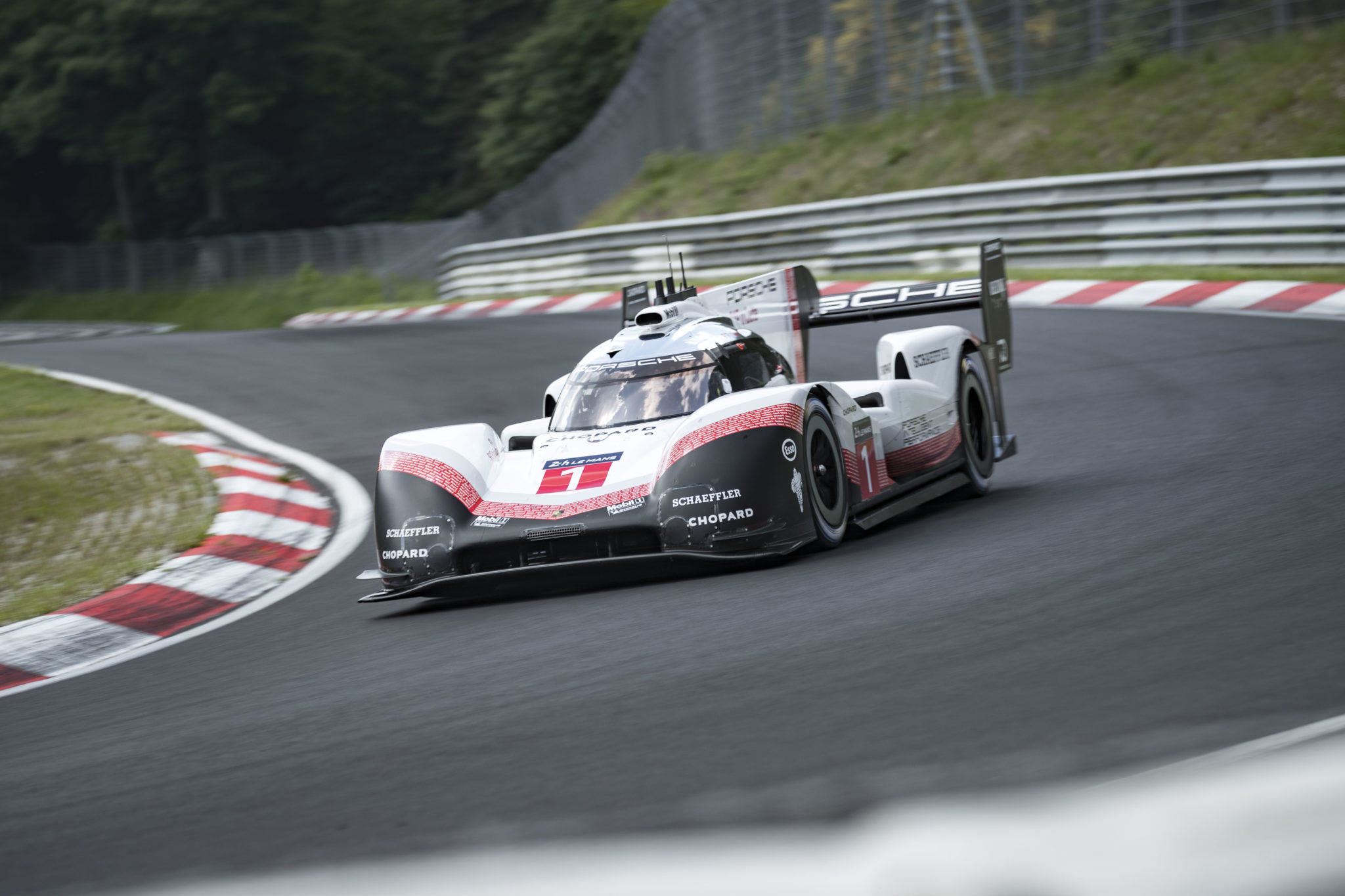 Chopard Porsche Motorsport et Timo Bernhard Luxsure