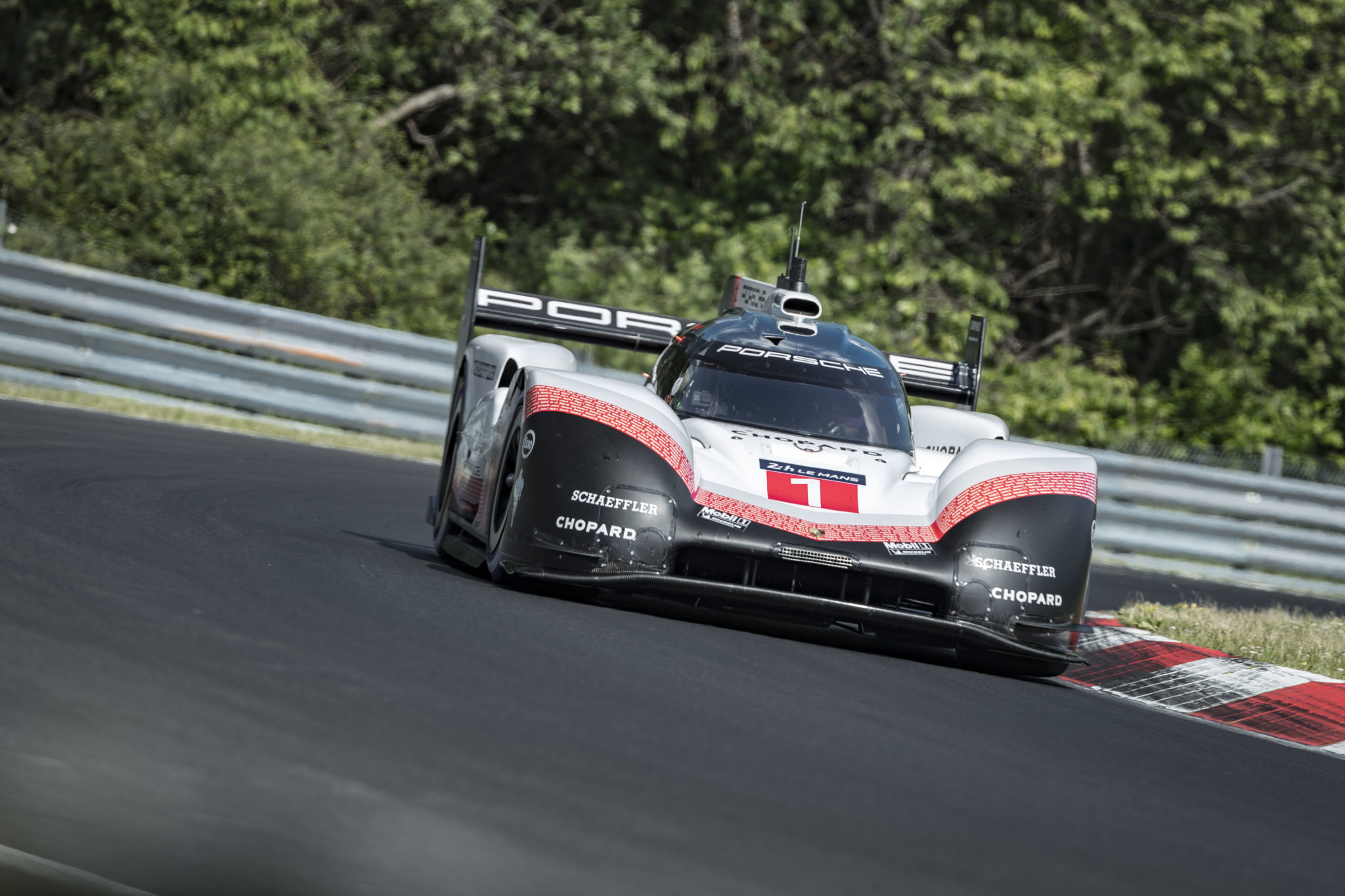 Chopard Porsche Motorsport et Timo Bernhard Luxsure