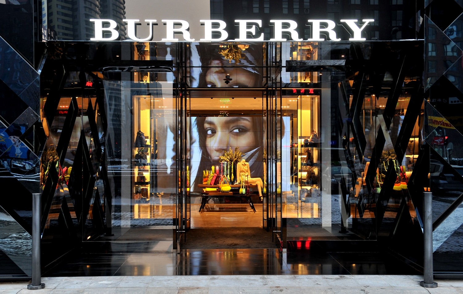 boutiques burberry