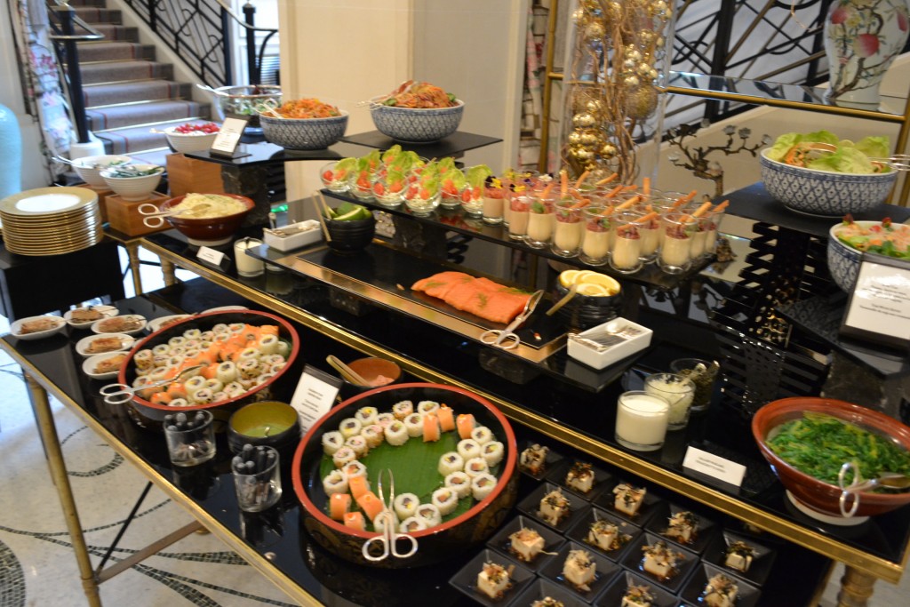 Le buffet salé, fortement inspiré par l'Asie