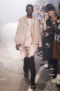 defile-julius-printemps-ete-2017-paris-look-21