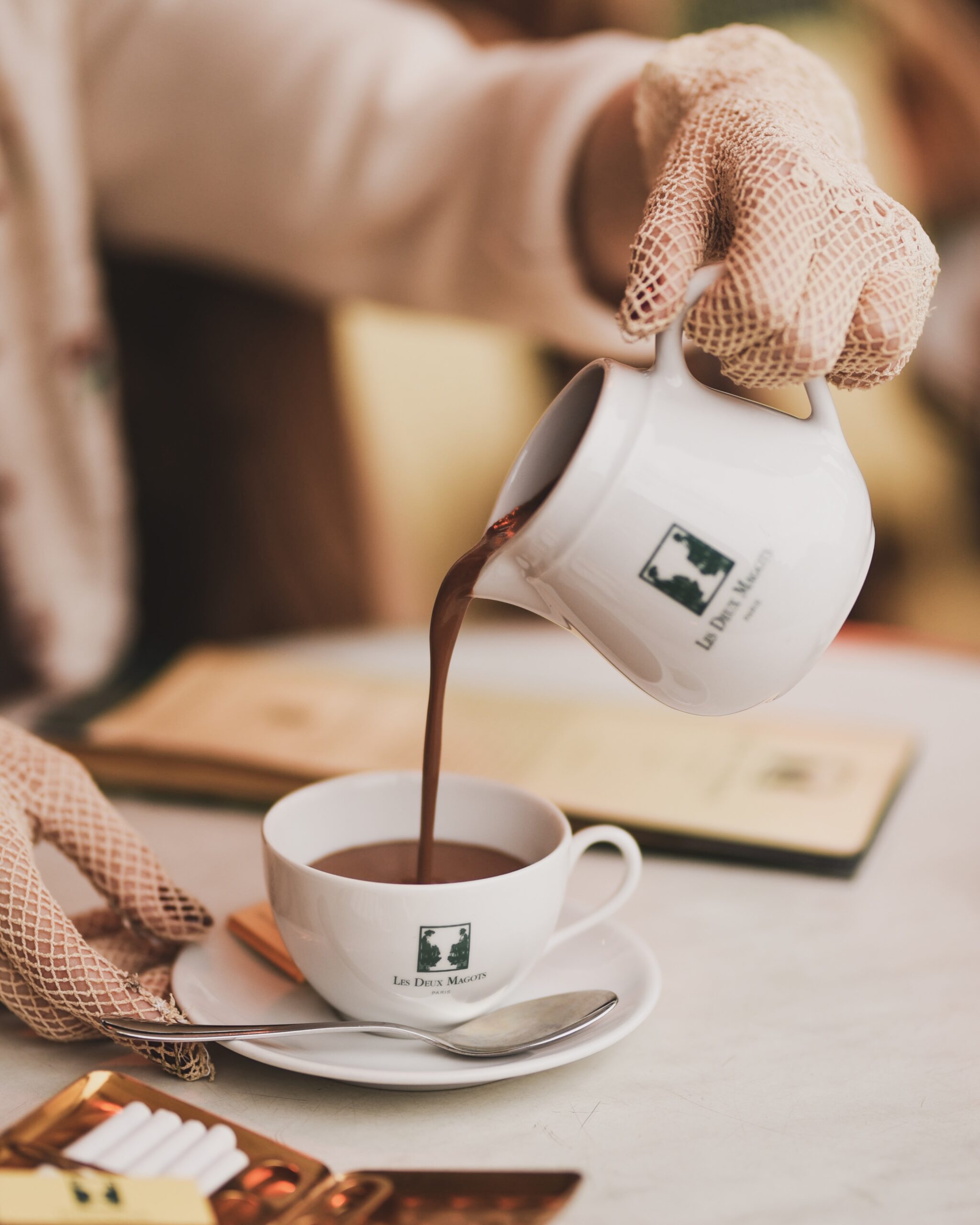 Deux Magots Découvrez Secret Chocolat Chaud l’Ancienne dans Cadre Littéraire Iconique