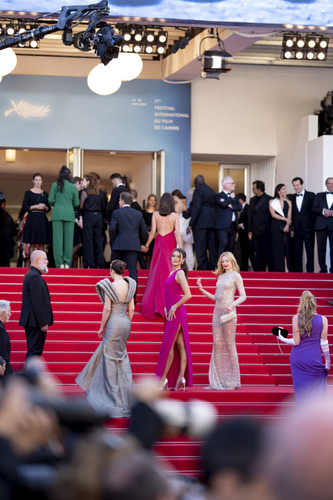 Diane Leyre Éblouit Marciano GUESS lors Projection Kinds Kindness Festival Cannes 2024